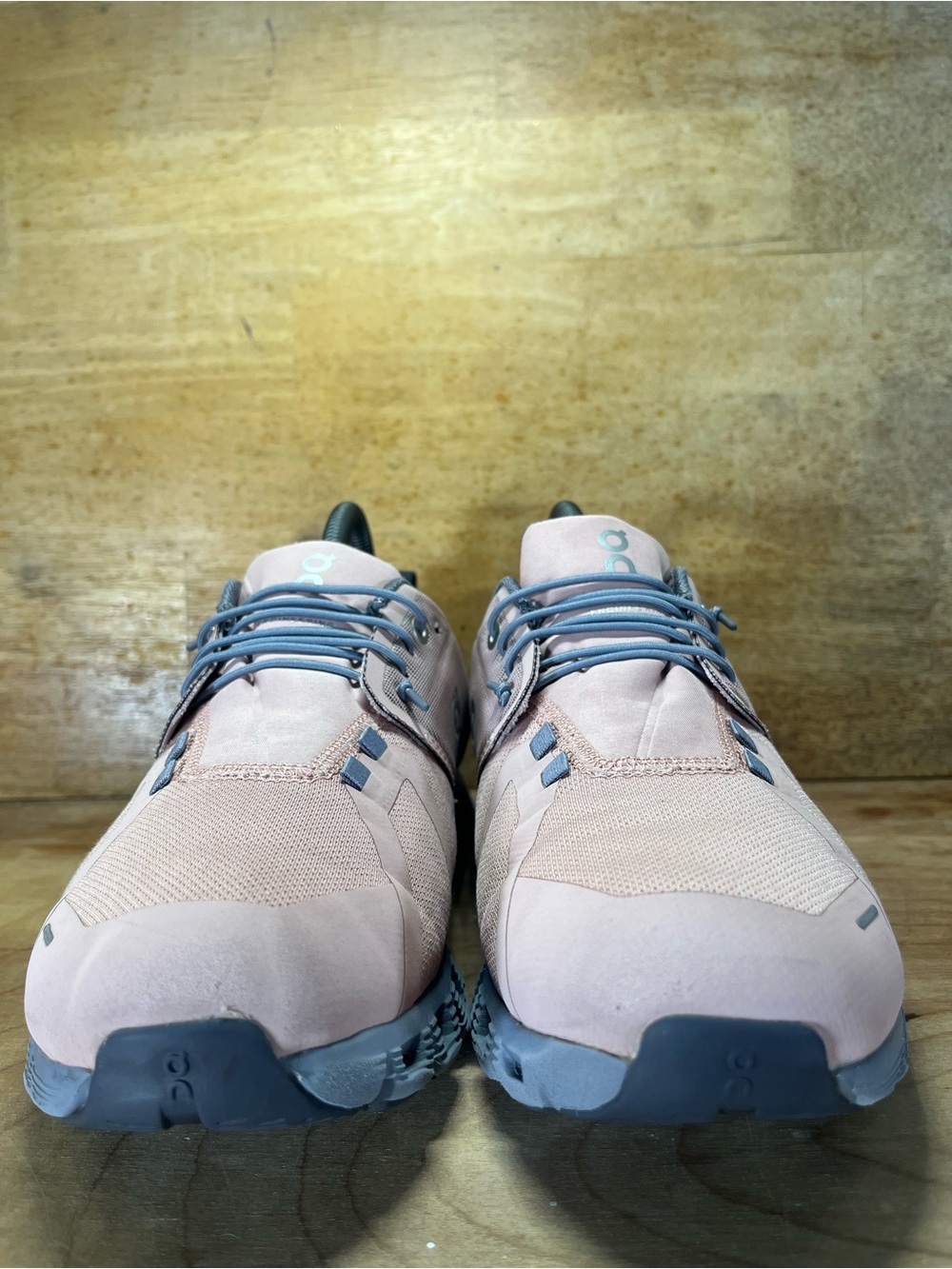 On Cloud 5 WATERPROOF REFLECTIVE Womens Sz 8 Running Shoes Sneakers Rose Fossil - Picture 3 of 13